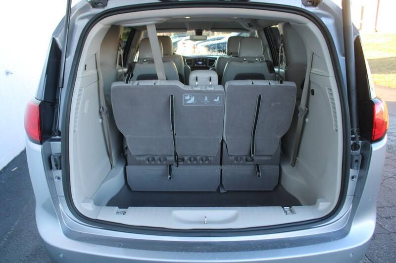 2020 Chrysler Pacifica Touring L