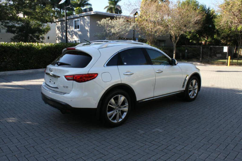 2012 Infiniti FX35