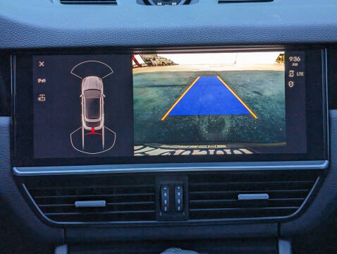 2023 Porsche Cayenne Coupe Platinum Edition