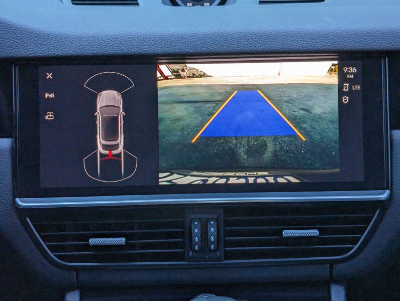 2023 Porsche Cayenne Coupe Platinum Edition