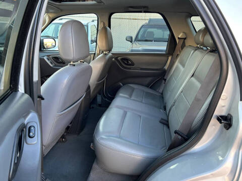 2005 Ford Escape XLT