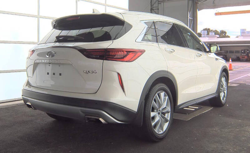 2022 Infiniti QX50 Essential