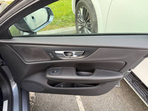 2020 Volvo S60 T5 Momentum