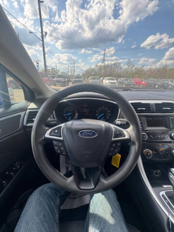 2013 Ford Fusion SE