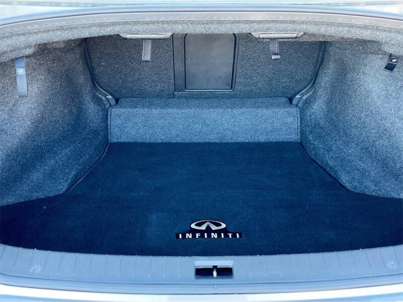 2022 Infiniti Q50 Luxe