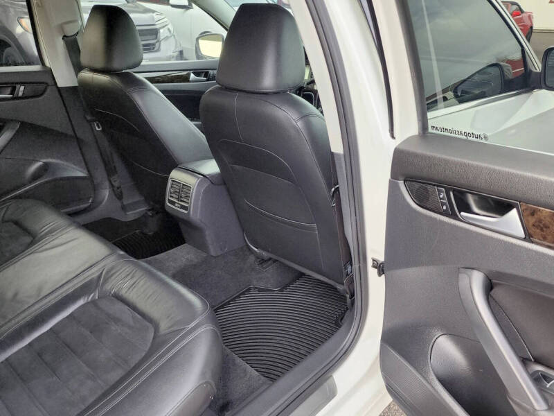 2015 Volkswagen Passat 2.0L TDI SEL Premium