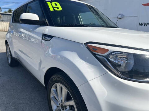 2019 Kia Soul +