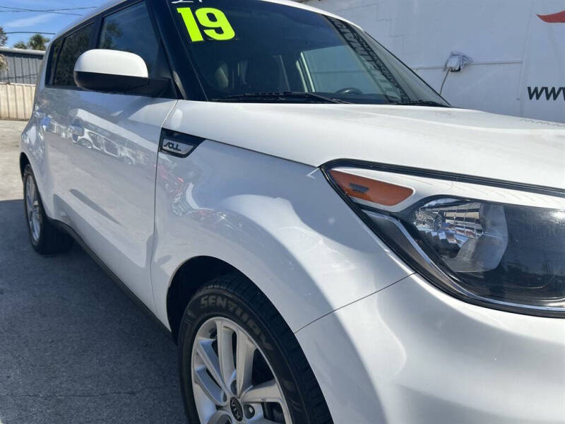 2019 Kia Soul +