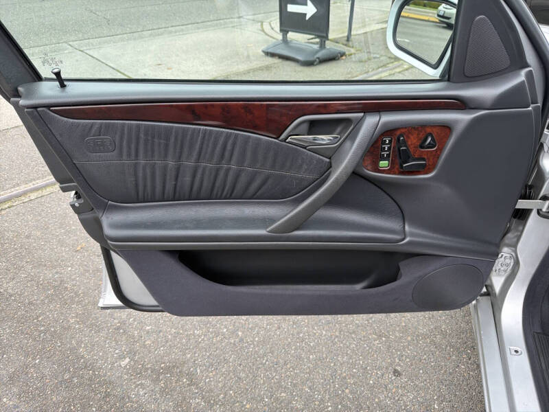 2000 Mercedes-Benz E-Class E 320 4MATIC