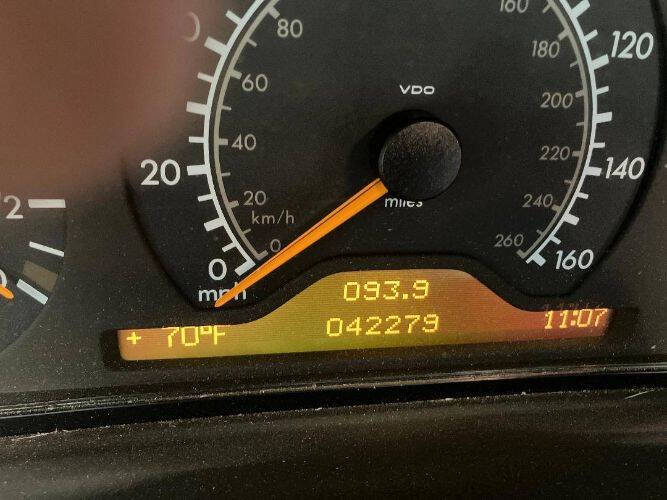 1999 Mercedes-Benz CLK320