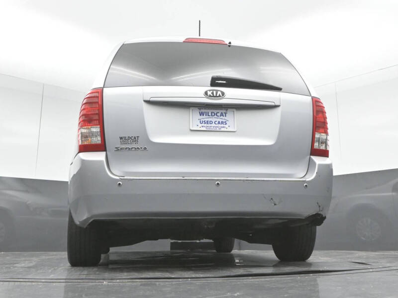 2011 Kia Sedona LX