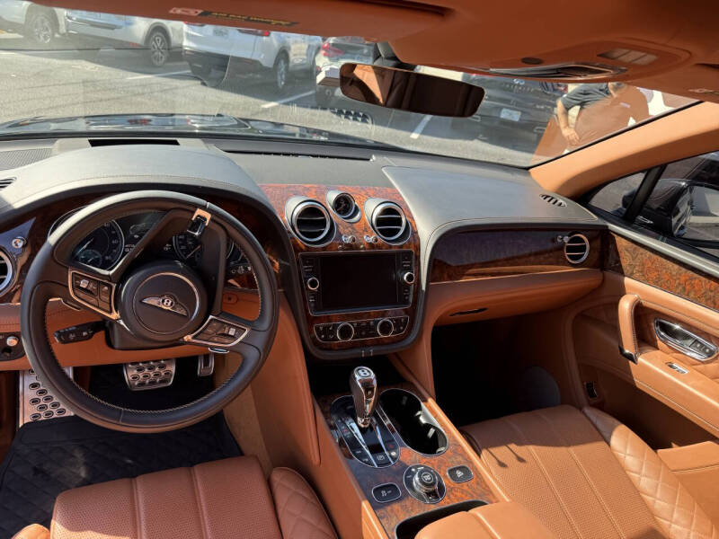 2020 Bentley Bentayga Hybrid