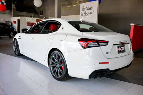 2022 Maserati Ghibli Modena Q4