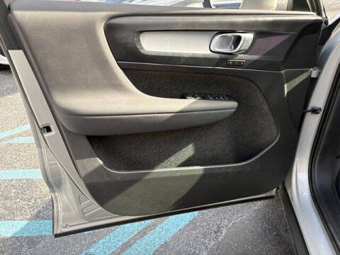 2023 Volvo XC40 B5 Core