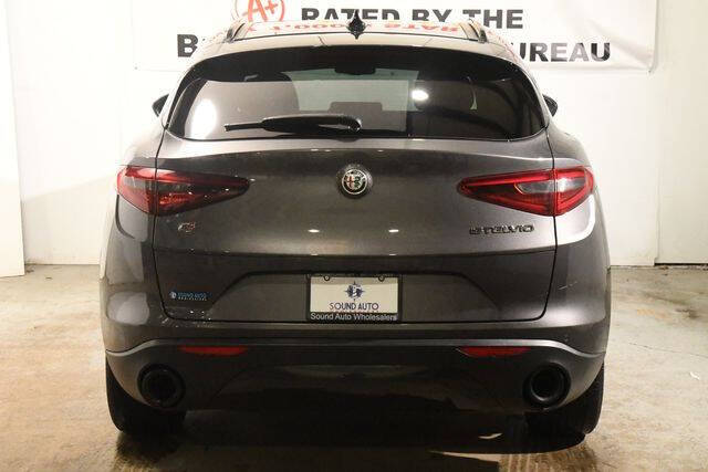 2022 Alfa Romeo Stelvio Sprint