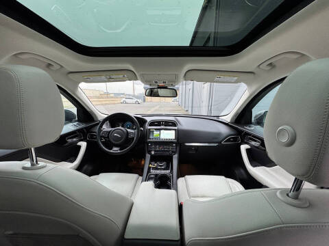 2017 Jaguar F-PACE 35t Prestige