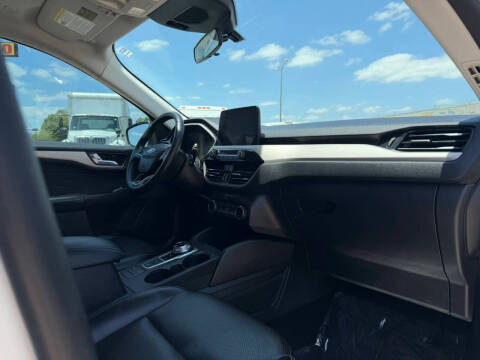 2022 Ford Escape SEL