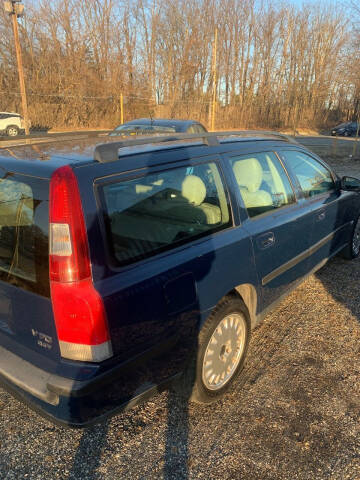 2001 Volvo V70 for sale at Import Gallery in Clinton MD