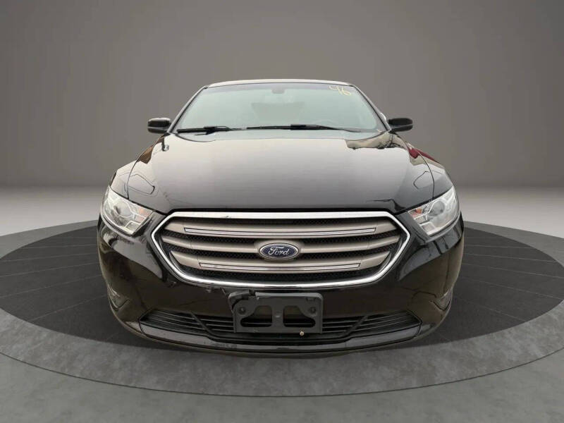 2018 Ford Taurus SEL