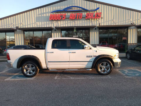 2014 RAM 1500 for sale at DOUG'S AUTO SALES INC in Pleasant View TN