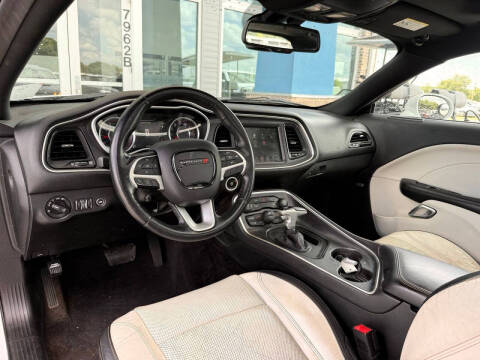 2016 Dodge Challenger SXT
