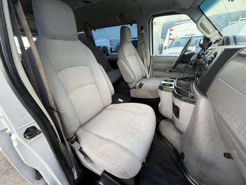 2012 Ford E-350