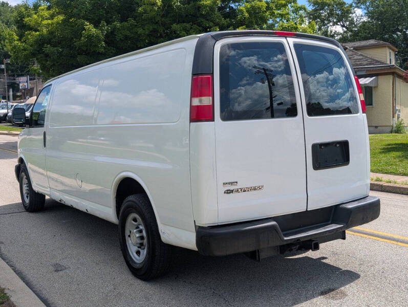 2011 Chevrolet Express 3500