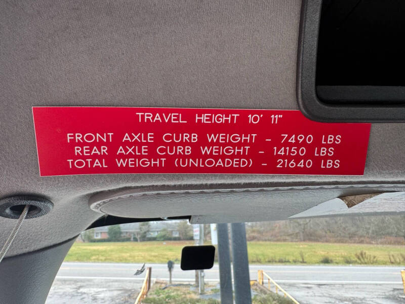 2013 Freightliner M2 106