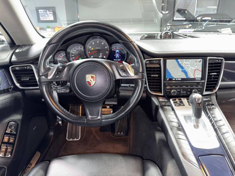 2014 Porsche Panamera 4