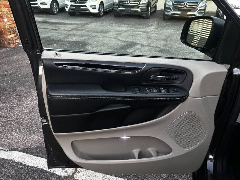 2020 Dodge Grand Caravan SXT