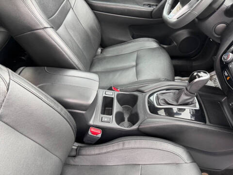 2017 Nissan Rogue SL