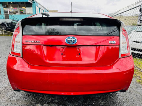 2015 Toyota Prius Two