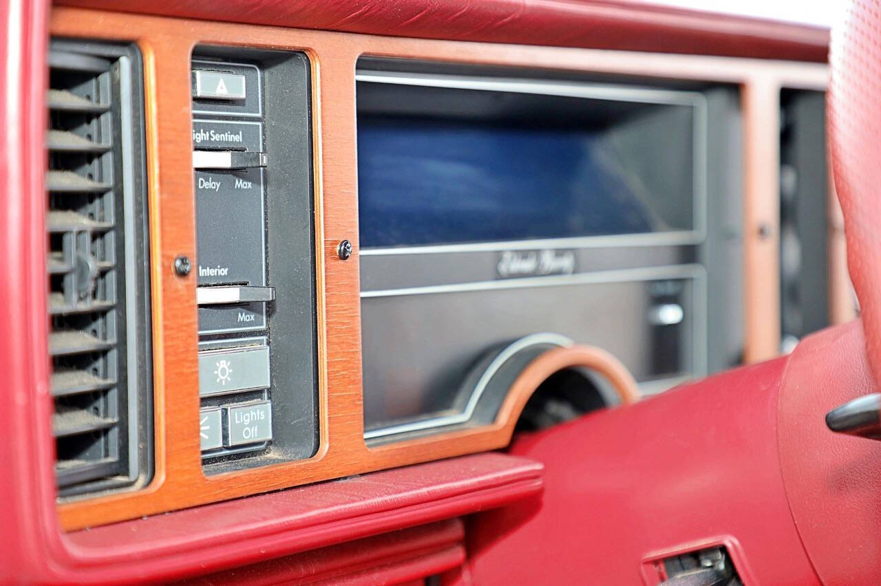 1988 Cadillac Eldorado Biarritz 63