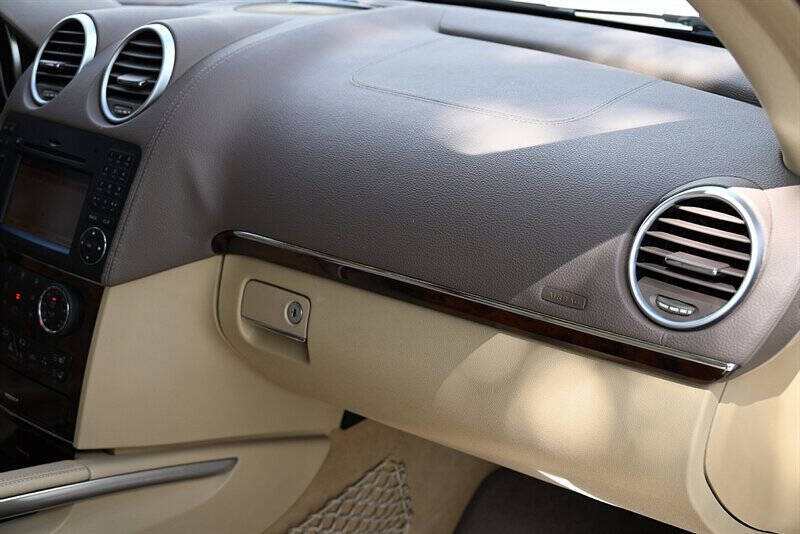 2009 Mercedes-Benz GL-Class 26