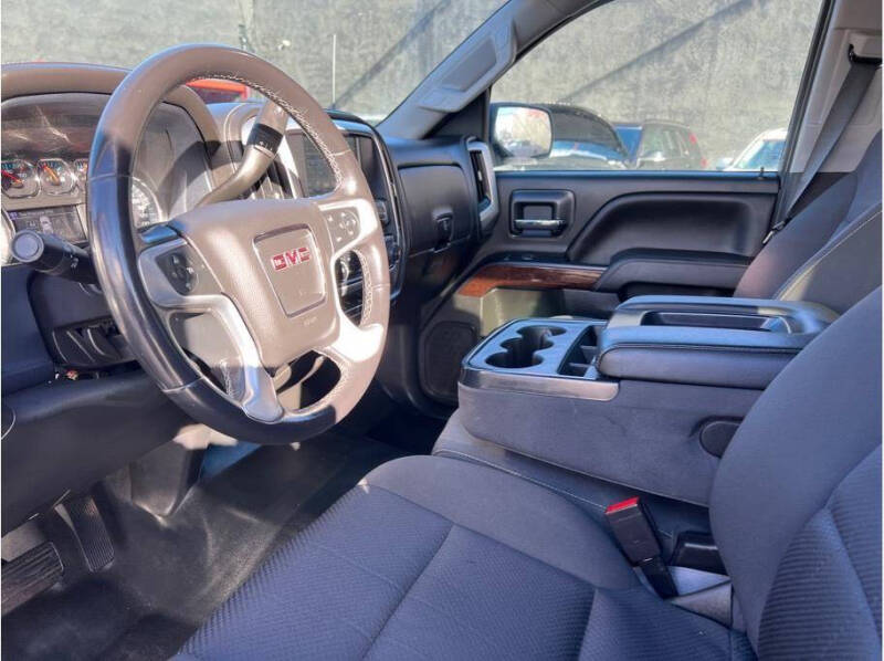 2018 GMC Sierra 1500 SLE photo 11