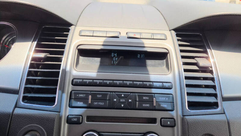 2011 Ford Taurus SEL