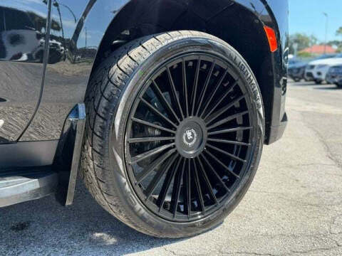 2023 Cadillac Escalade ESV Luxury