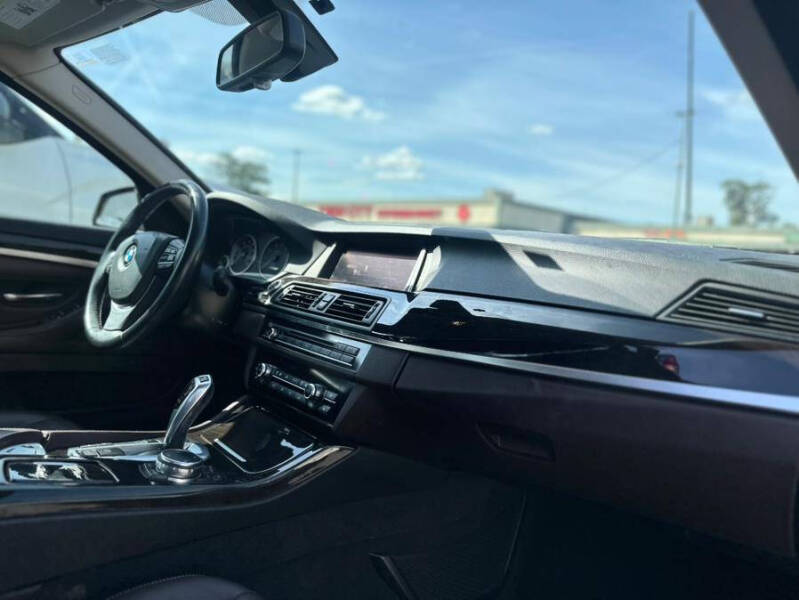 2015 BMW 5 Series 528i xDrive