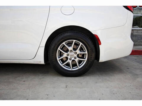 2022 Chrysler Pacifica Touring