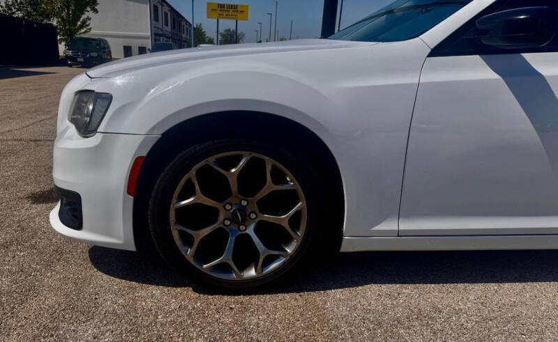 2018 Chrysler 300 Touring