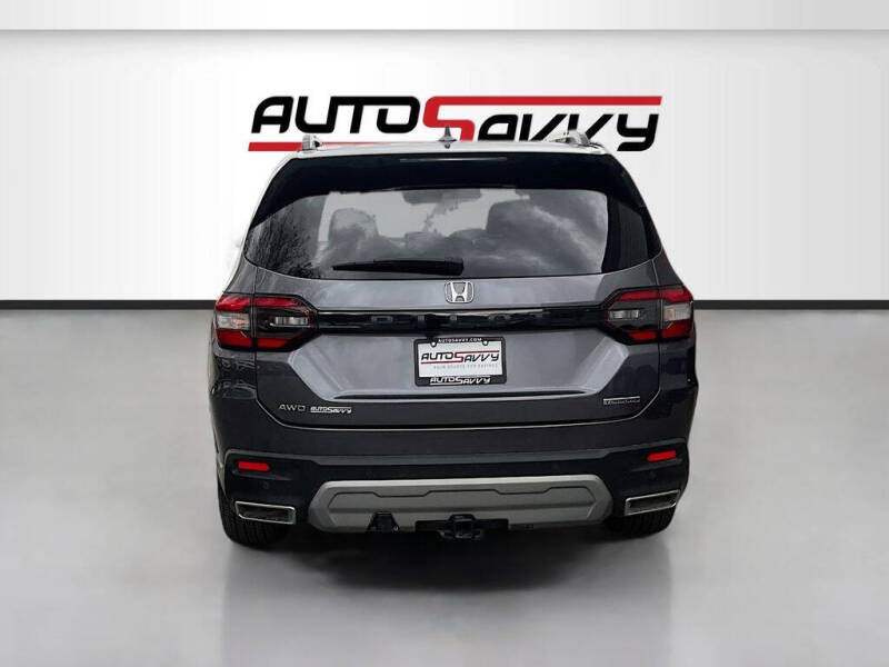 2025 Honda Pilot Touring