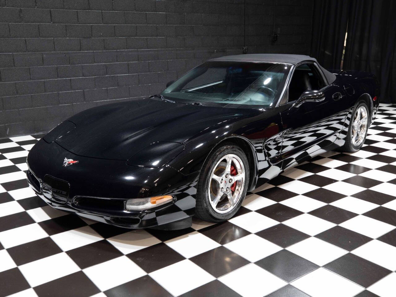2003 Chevrolet Corvette 2