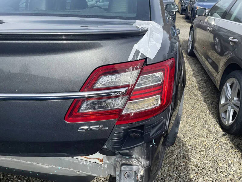 2018 Ford Taurus SEL