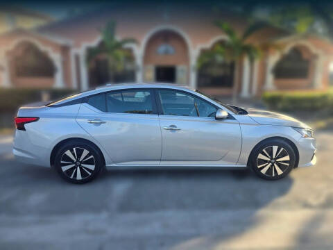 2022 Nissan Altima 2.5 SV