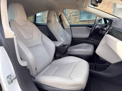 2015 Tesla Model S