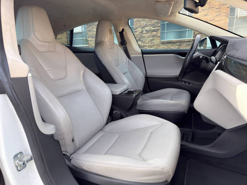 2015 Tesla Model S
