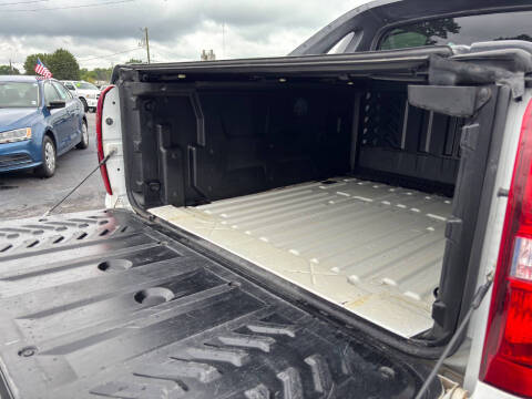 2011 Chevrolet Avalanche LS