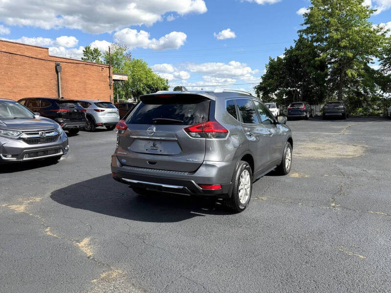 2017 Nissan Rogue SV
