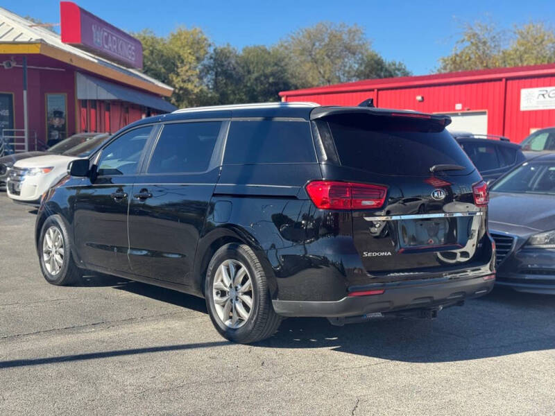 2019 Kia Sedona LX