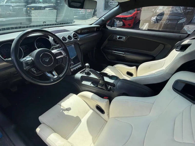 2021 Ford Mustang